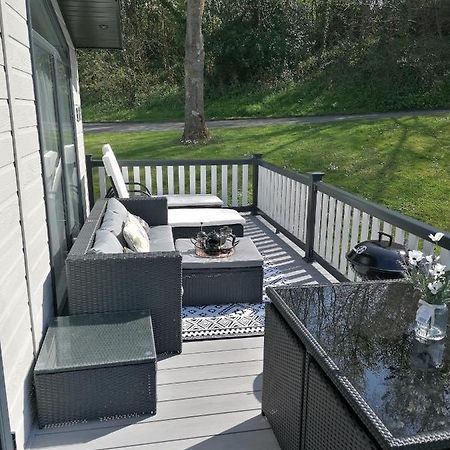 Luxury Lodge On Edge Of New Forest And 800M From Sea Entertainment And Leisure Passes Included Milford on Sea Exterior foto